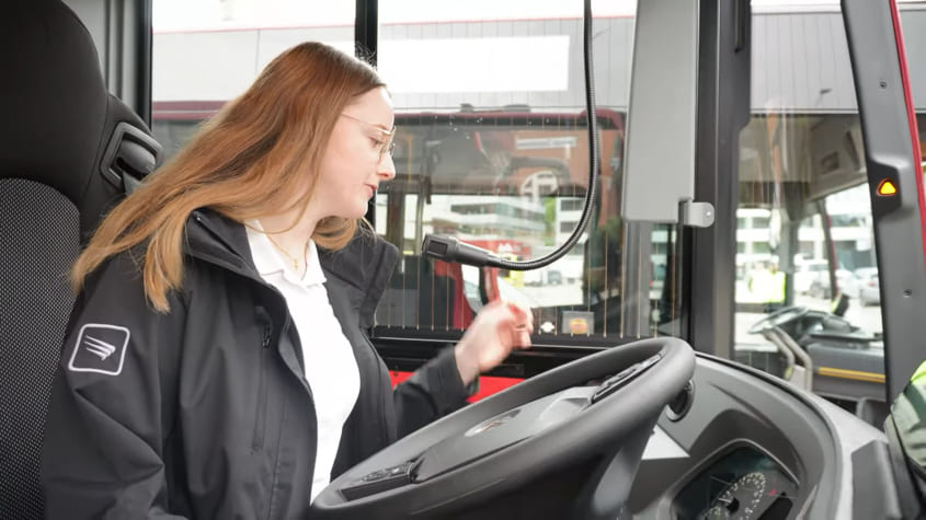 Berufsinfo-Video - berufsreise.at präsentiert: Berufsportrait Autobusfahrer*in
